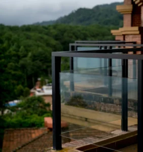 Aluminum Railing and Handrail System Outdoor Rust proof Aluminum Frame Tempered Glass Aluminum Guardrail
