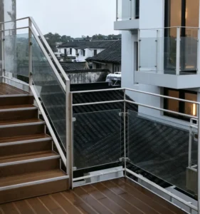 Aluminum Railing with U-shaped Groove Frame and Frameless Tempered Glass Handrail