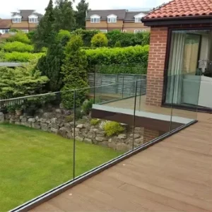 Modern Design 12mm Glass Balustrade Railing Aluminum Handrail for Balcony Deck Clamping U Channel Profile Hotels Villas